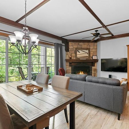 Les Manoirs Wpool & Hot Tub Near Village 120-7 Mont-Tremblant Exteriör bild