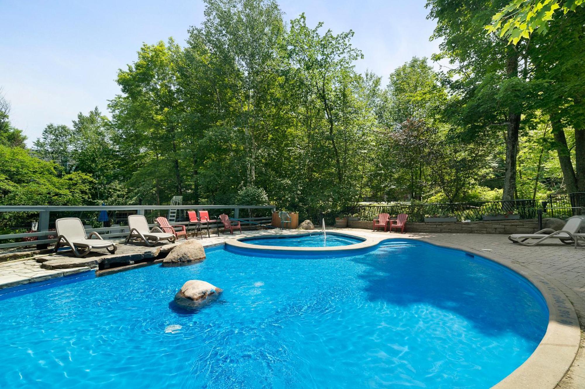 Les Manoirs Wpool & Hot Tub Near Village 120-7 Mont-Tremblant Exteriör bild