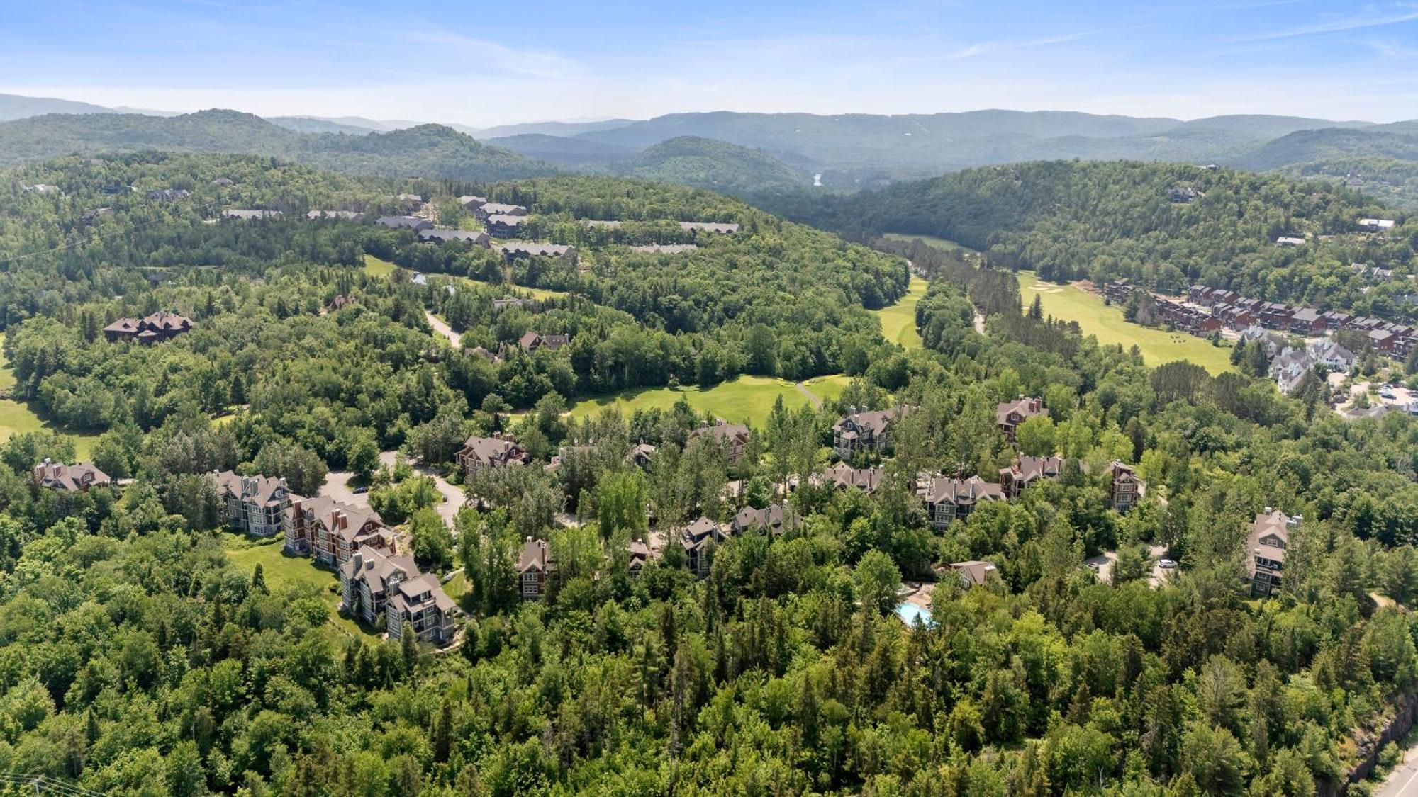 Les Manoirs Wpool & Hot Tub Near Village 120-7 Mont-Tremblant Exteriör bild